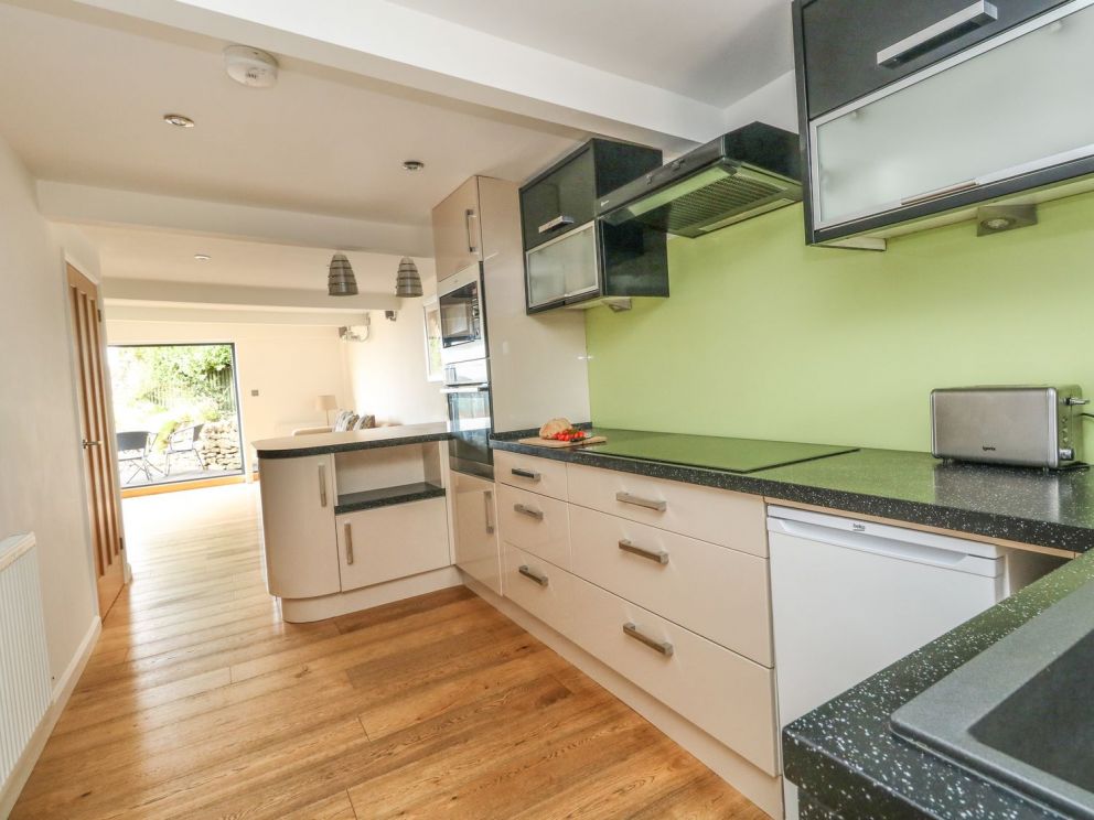 Burton Bay in Burton Bradstock, Dorset - for rent, close to the beach