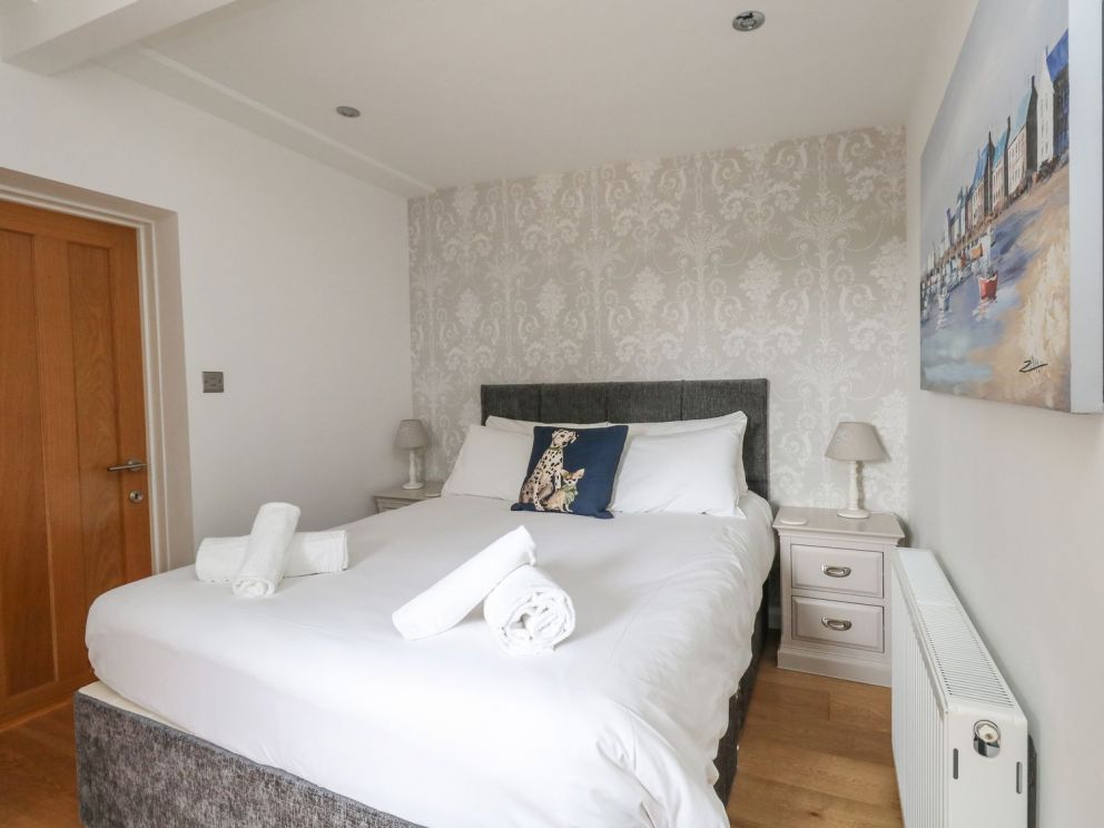 Burton Bay in Burton Bradstock, Dorset - for rent, close to the beach