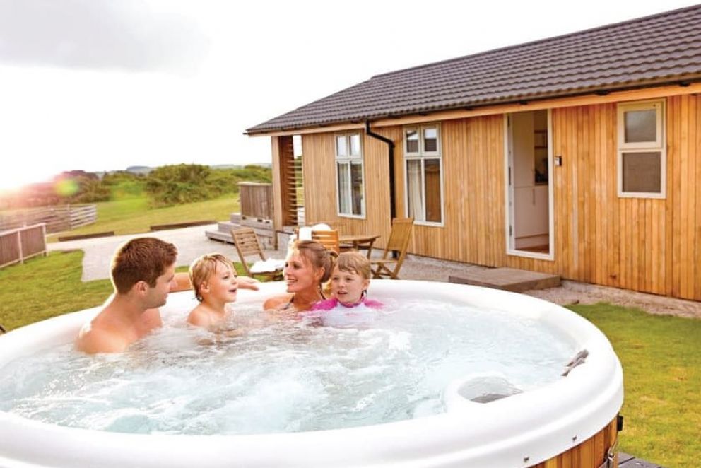 Caddy's Corner Lodges with hot tubs in Cornwall