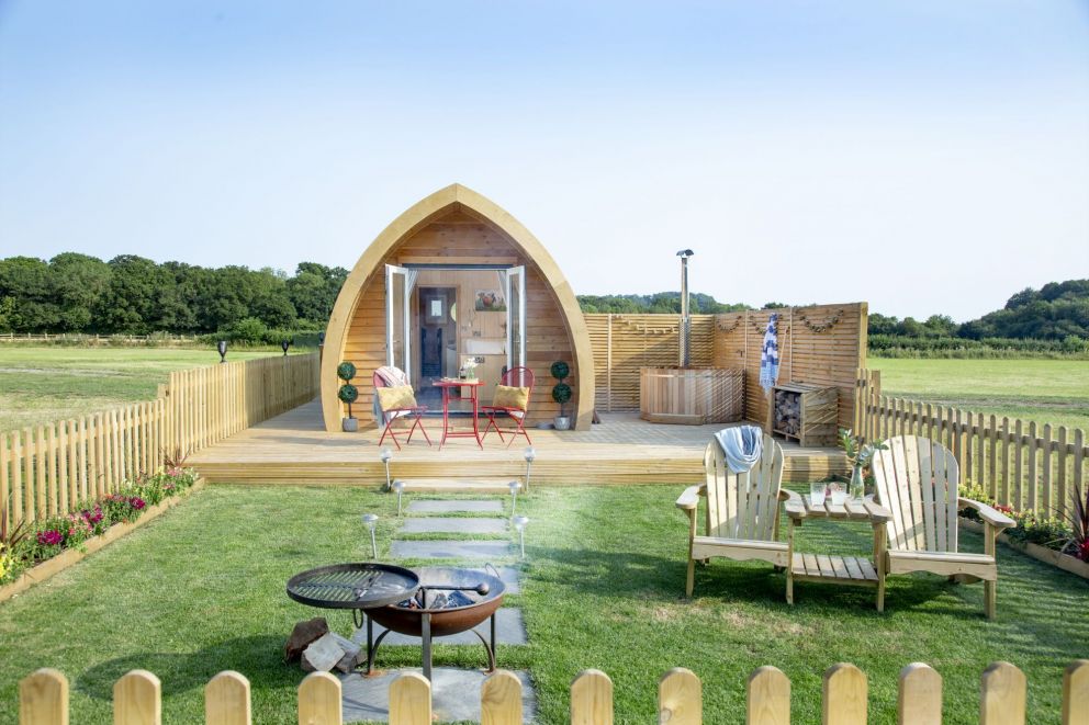 Cathedral View Pods - pet friendly for rent, quiet location in Somerset with hot tub