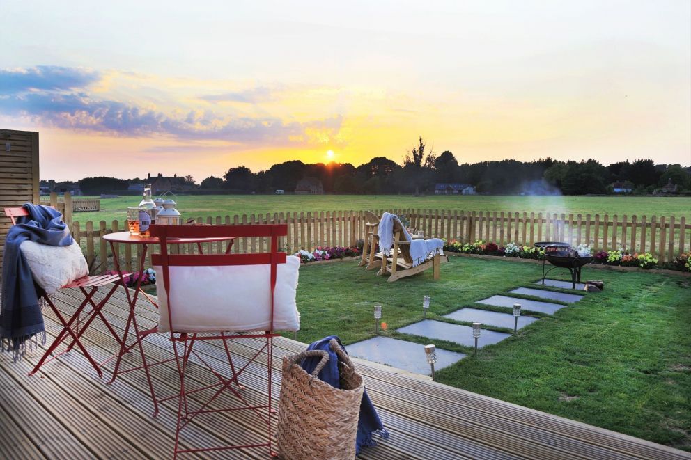 Cathedral View Pods - pet friendly for rent, quiet location in Somerset with hot tub