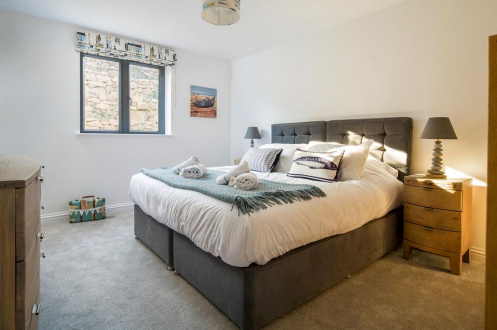 Self catering cottage with sea views in Cornwall