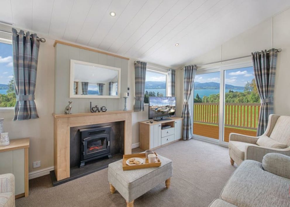 Challaborough Bay Devon lodge holidays