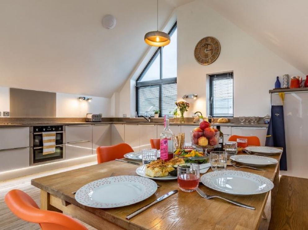 Contemporary Beach Lodge - for rent in Westward Ho! close to the beach with wood burner