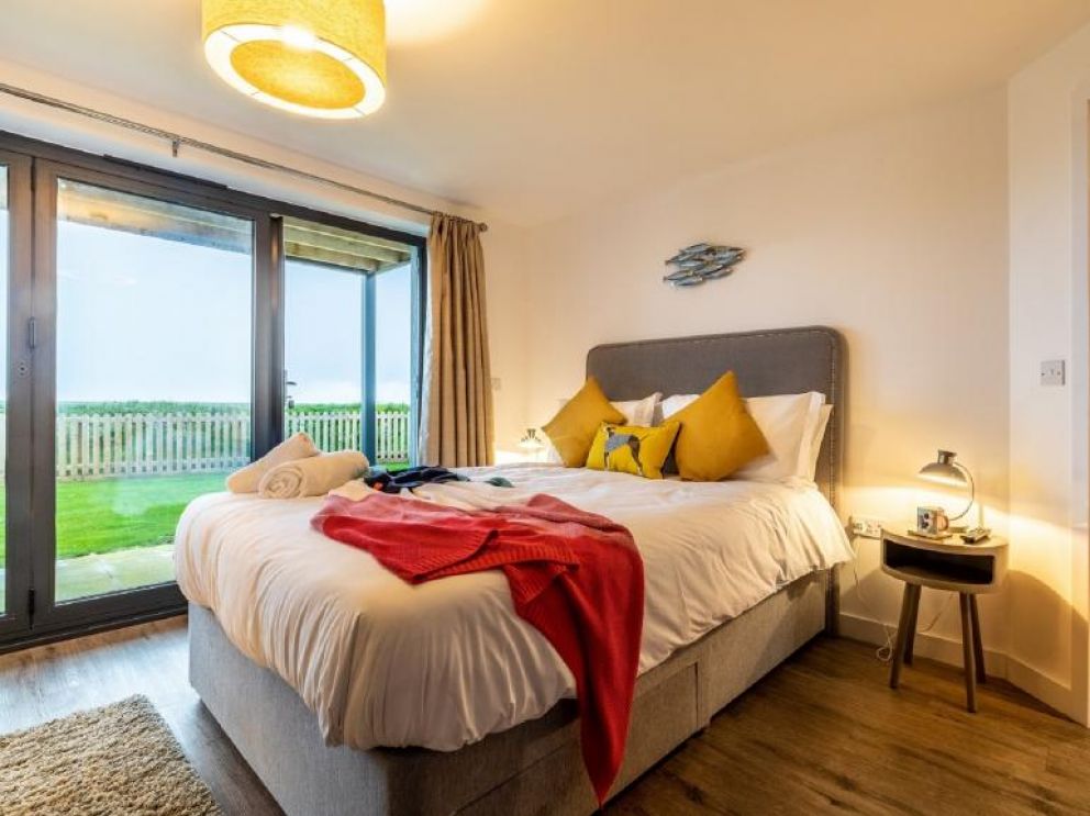 Contemporary Beach Lodge - for rent in Westward Ho! close to the beach with wood burner