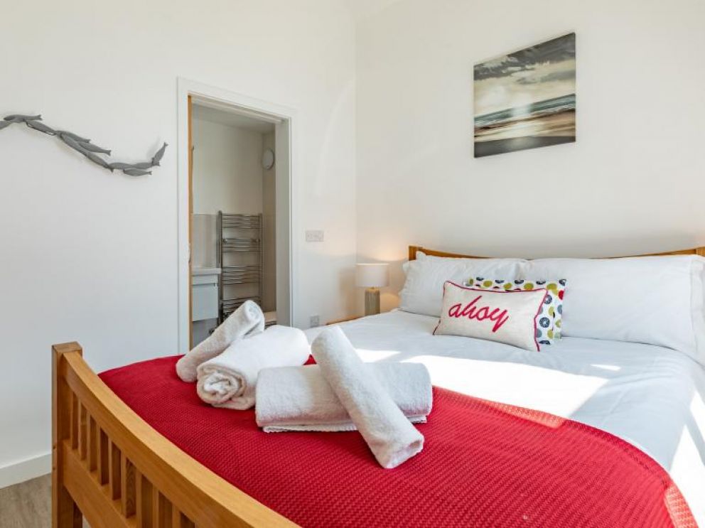 Contemporary Beach Lodge - for rent in Westward Ho! close to the beach with wood burner