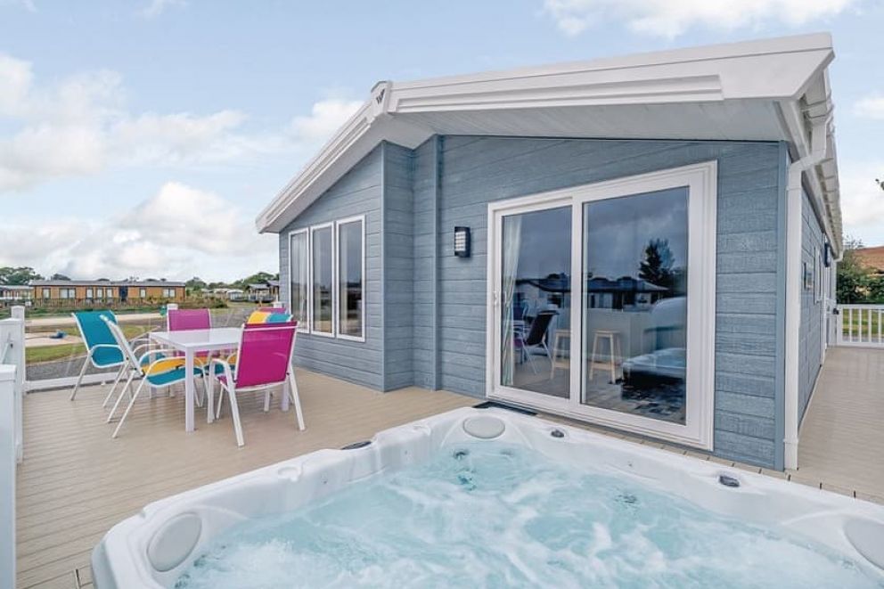 Crealy Adventure Park and Resort Devon hot tub lodges
