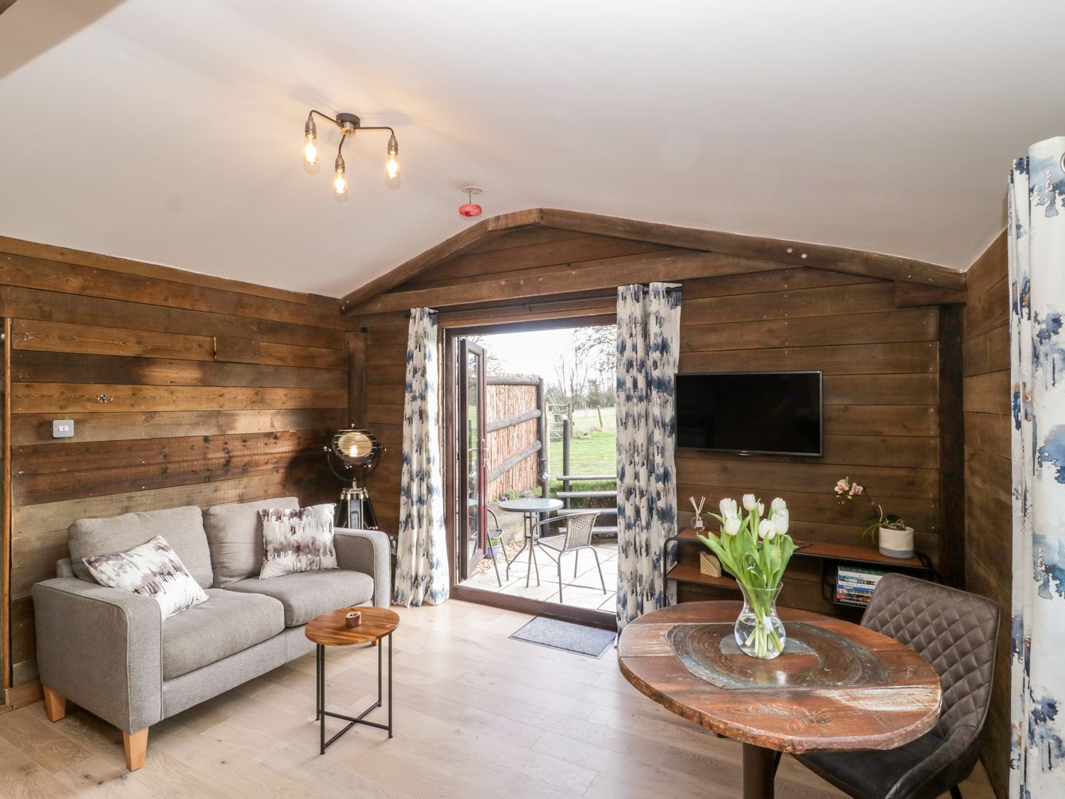 Deer Lodge at Chapel Lodges Wimborne, Dorset Self Catering Holiday