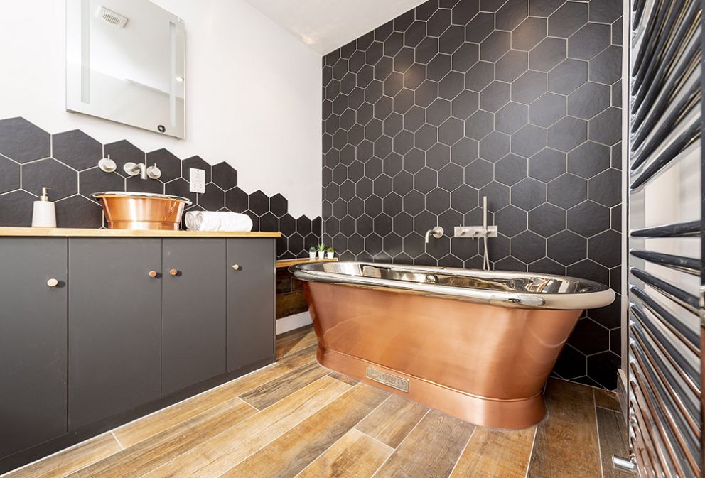 Dorset Eco Retreats with hot tubs and copper bath