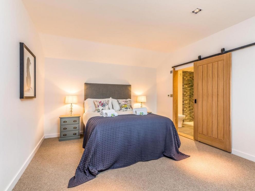 Downland Village Lodge, Chichester, West Sussex - for rent, close to the sea