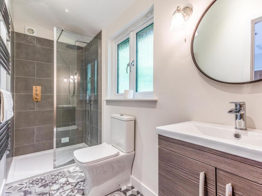 Downland Village Lodge, Chichester, West Sussex - for rent, close to the sea