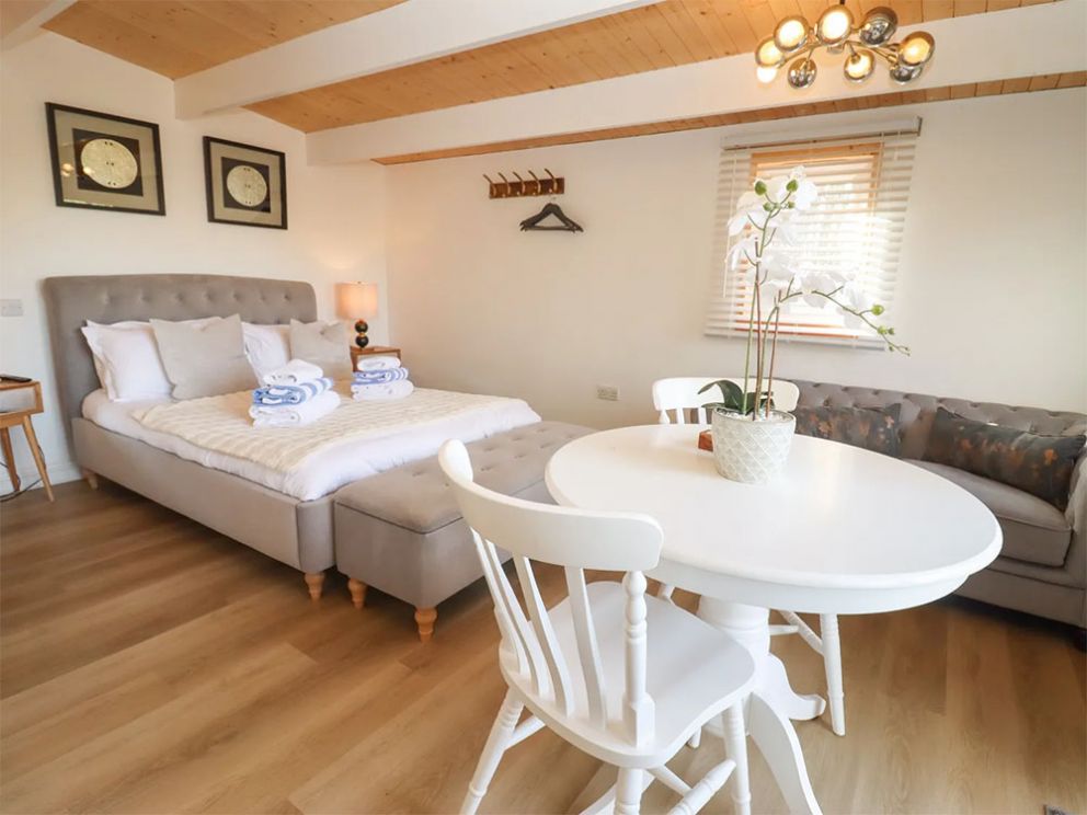 Downwood Holidays, Blandford Forum, Dorset - holiday lodges with hot tub, some pet friendly