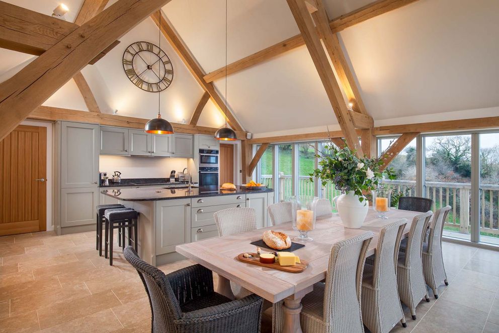 Gitgombe Retreat in Devon. Luxury holiday let sleeping 8 with hot tub. Wheelchair accessible