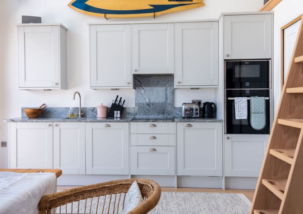 Gwithian Lookout, Gwithian - for rent close to the beach with wood burner