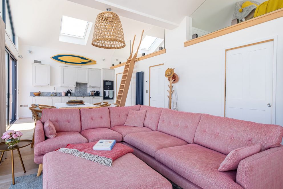 Gwithian Lookout, Gwithian - for rent close to the beach with wood burner