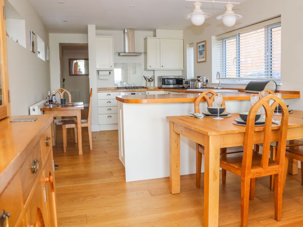 Harbour View, Mudeford - for rent close to the sea
