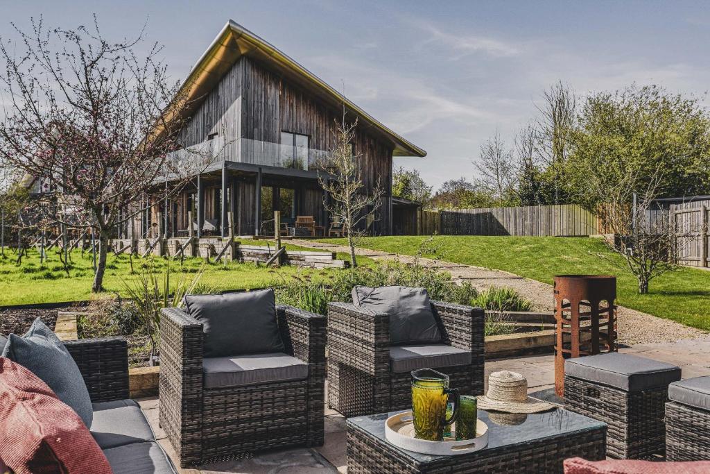 Photo inspiration: Curated Luxury Eco Homes Rent Gallery View