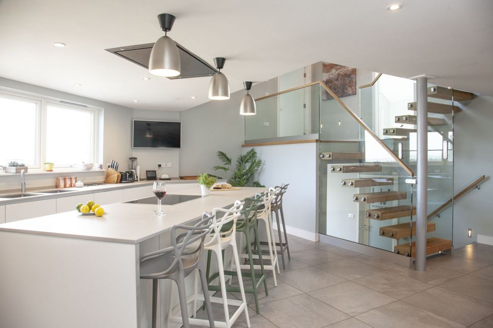 Huxham View in Devon. Luxury holiday for large groups with hot tub and spa