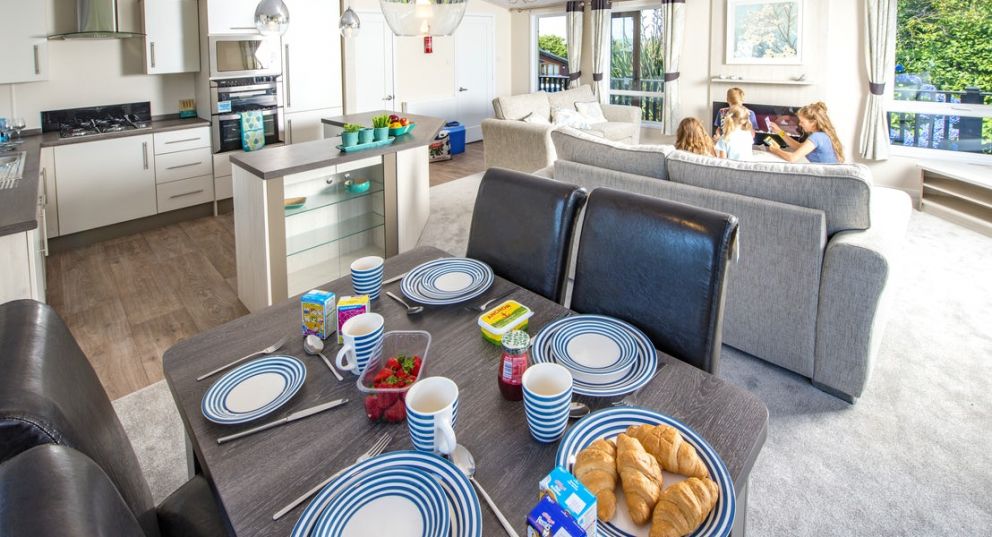 Killigarth Manor Holiday Park in Polperro - to rent on park with swimming pool and fitness suite