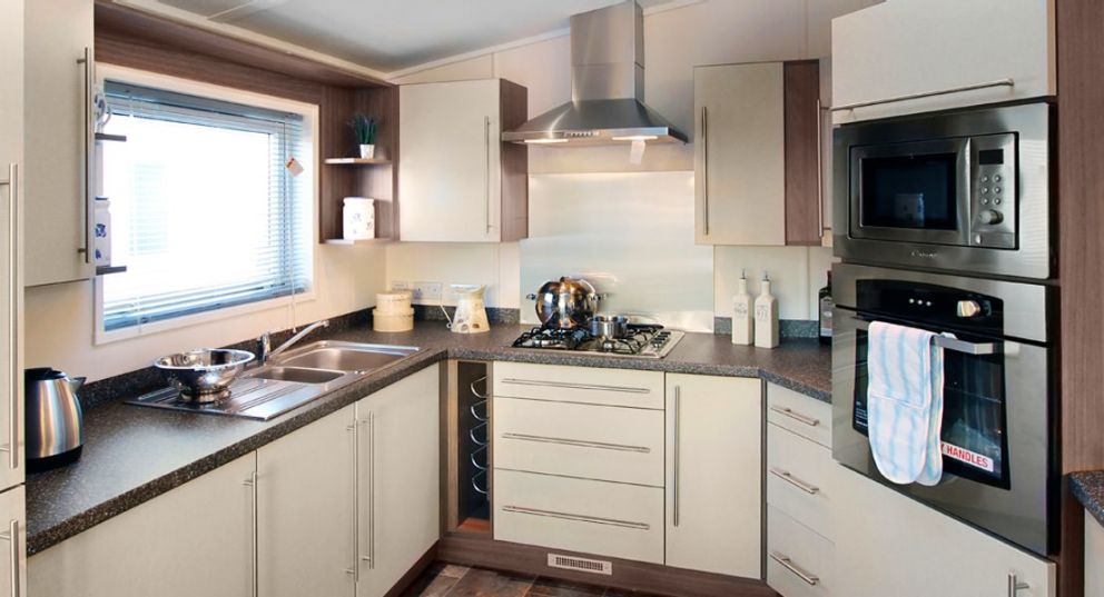 Killigarth Manor Holiday Park in Polperro - to rent on park with swimming pool and fitness suite