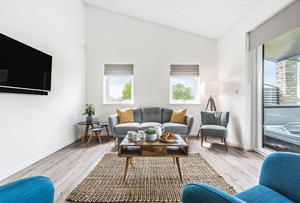 Lakeside Lodge, a luxury hot tub lodge in Dorset