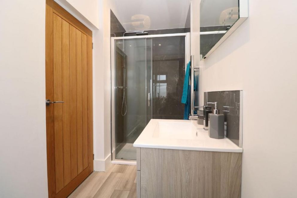 Lauristine Flat, Penzance, Cornwall - pet friendly, holiday lodge for rent, close to the beach