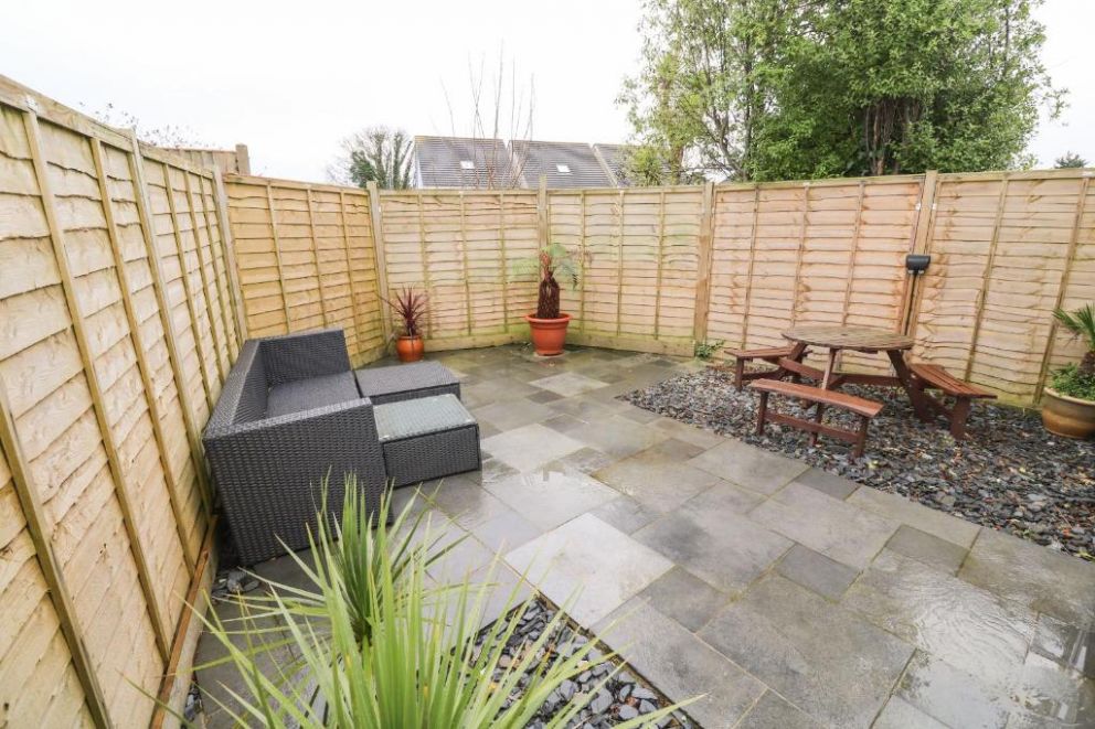 Lauristine Flat, Penzance, Cornwall - pet friendly, holiday lodge for rent, close to the beach