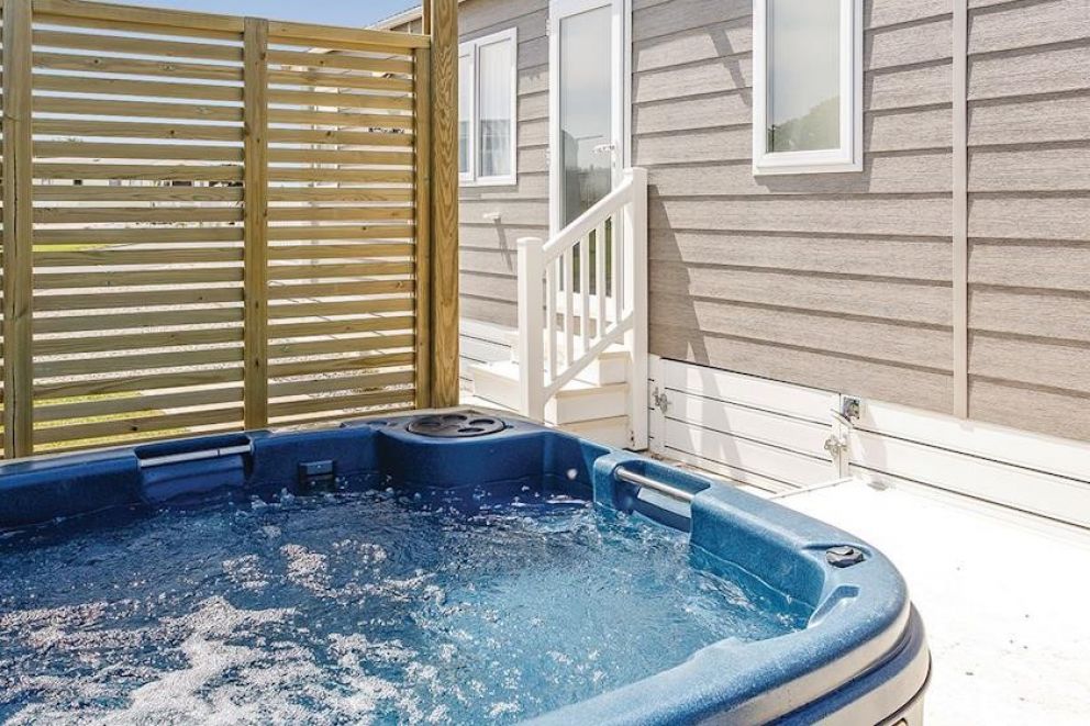 Looe Coastal Retreat Cornwall hot tub holidays