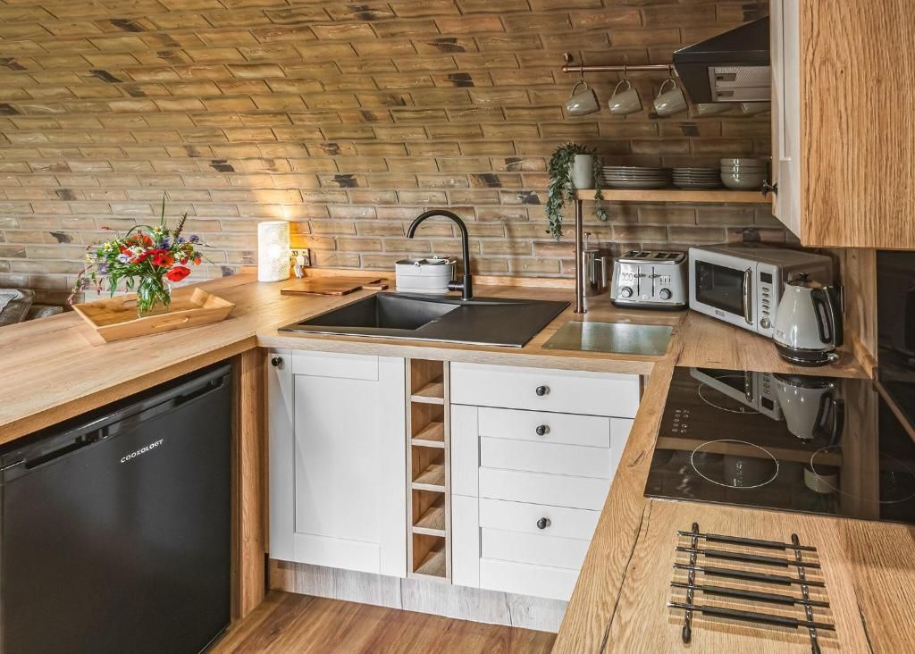 Luckington Burrows Frome, Somerset Self Catering Holiday Lodges