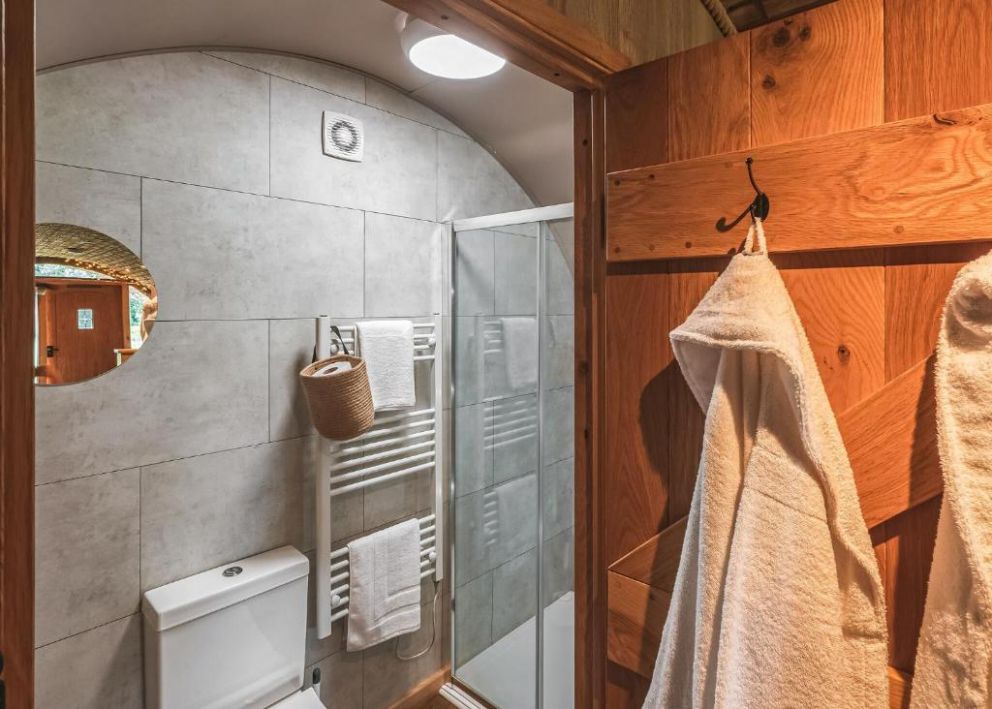 Luckington Burrows Somerset with hot tub