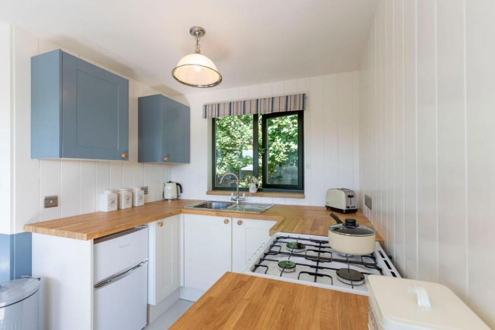 Lynstone Lakes in Bude - lakeside lodges for rent