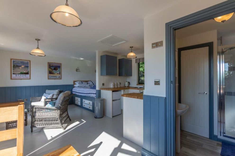 Lynstone Lakes in Bude - lakeside lodges for rent