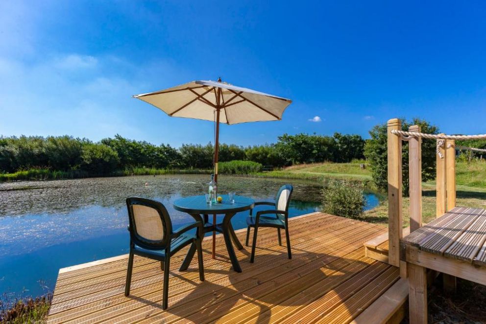 Lynstone Lakes in Bude - lakeside lodges for rent
