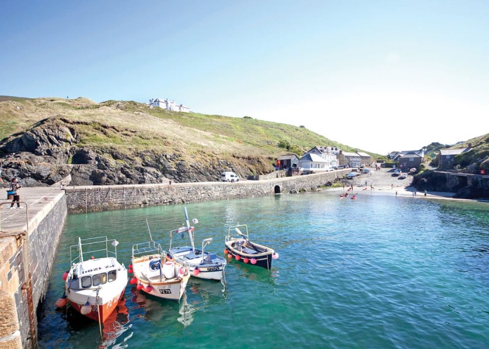 Mullion Cove Coastal Retreat