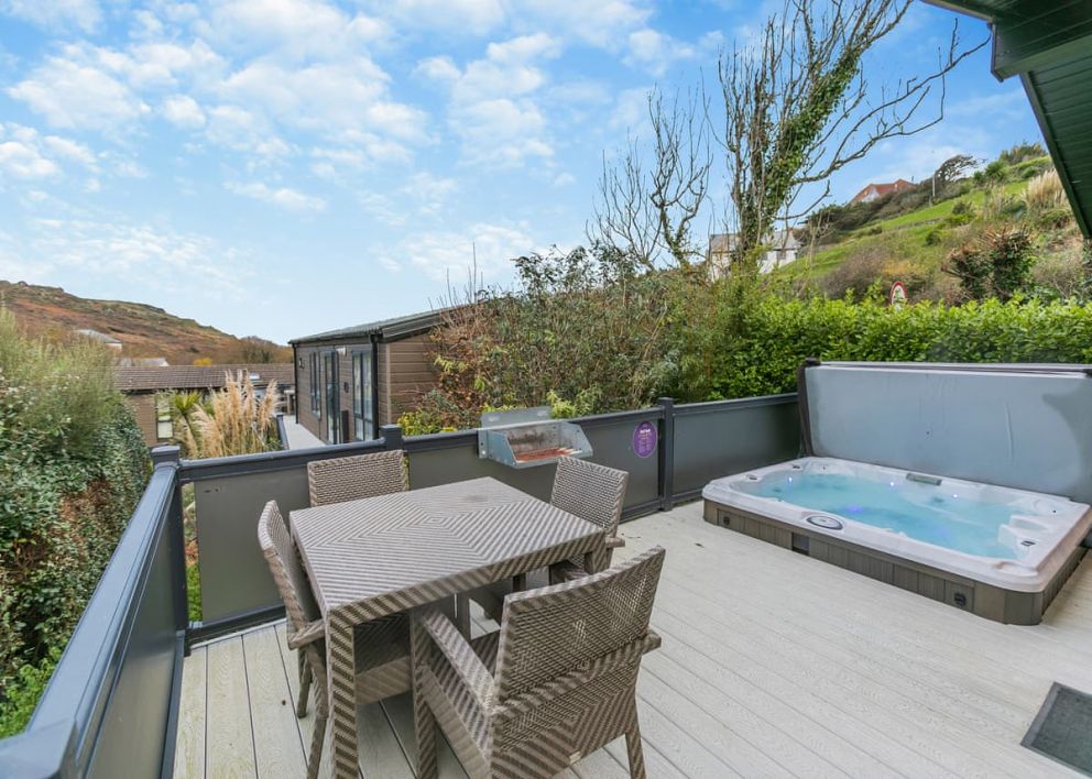 Mullion Cove Coastal Retreat