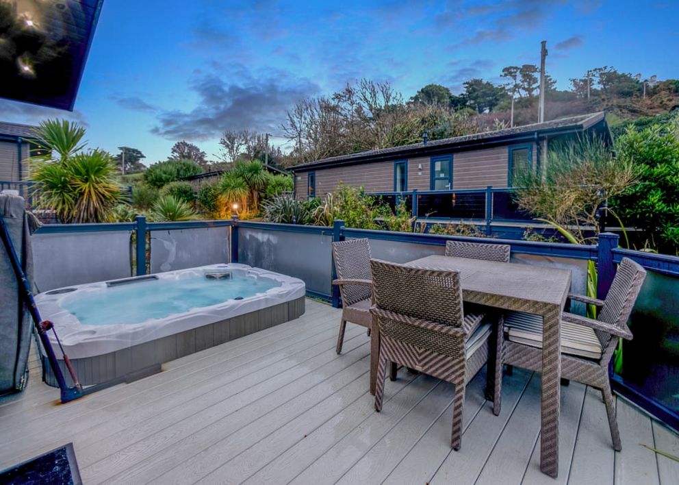 Mullion Cove Coastal Retreat