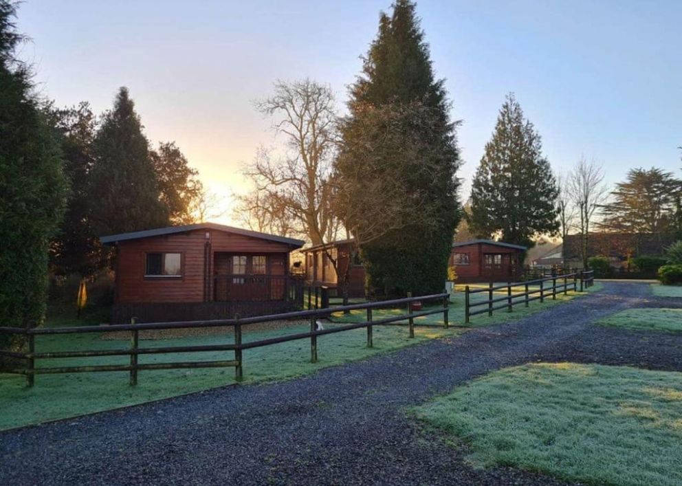 Oat Hill Lodges with hot tubs and fishing in Dorset