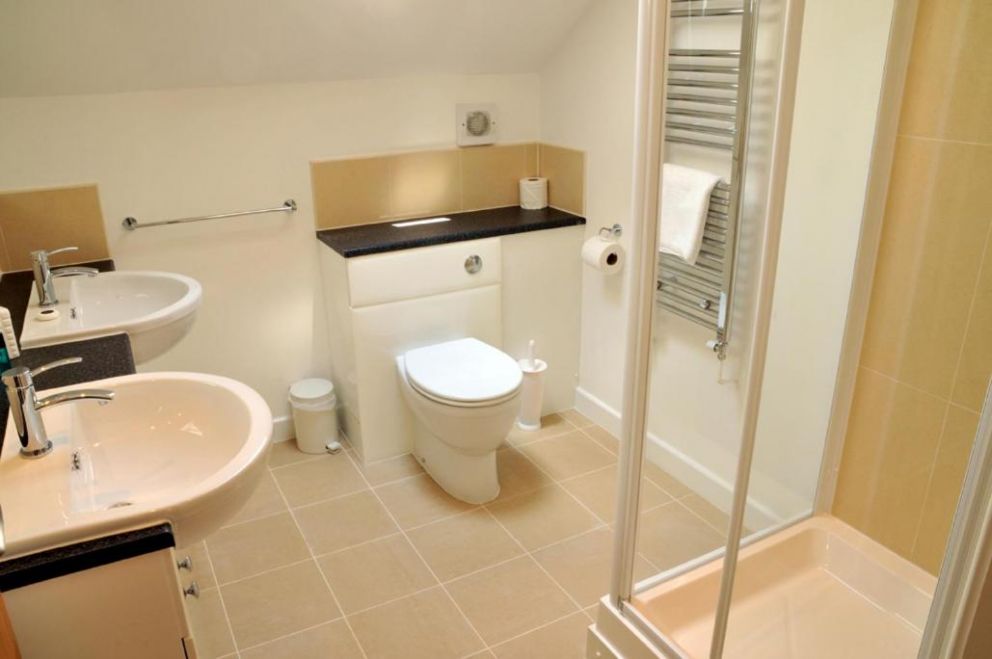 Puffin at Retallack, Cornwall - for rent with hot tub. On Retallack Resort & Spa with aqua park, pool, spa and fitness centre