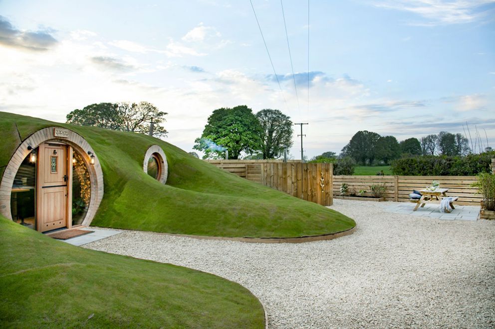 Quackers Hobbit House at The Little Shire