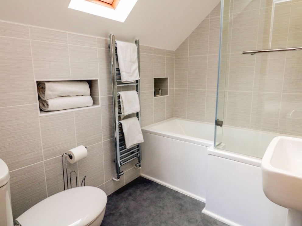 Riverside Lodge in Somerset, pet friendly lodge for rent