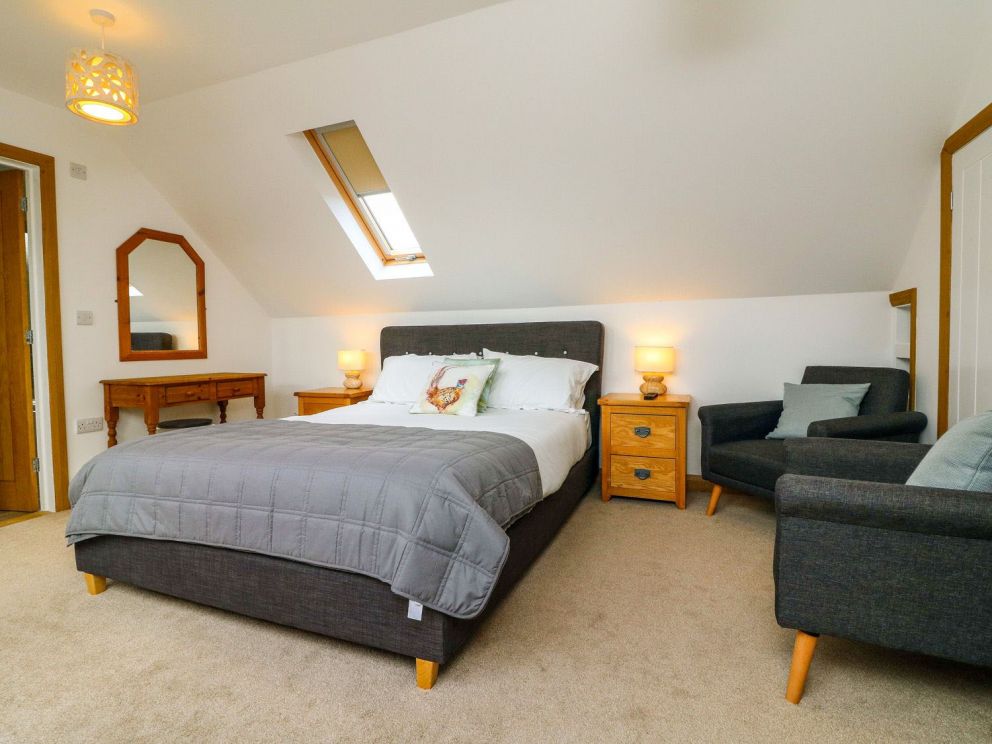 Riverside Lodge in Somerset, pet friendly lodge for rent