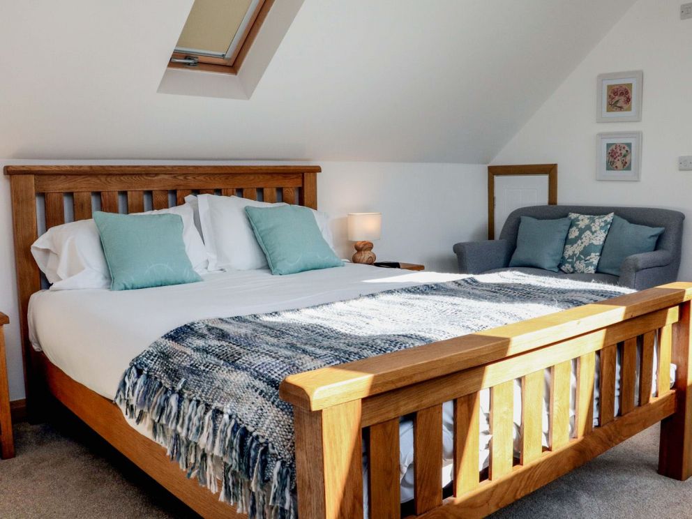 Riverside Lodge in Somerset, pet friendly lodge for rent