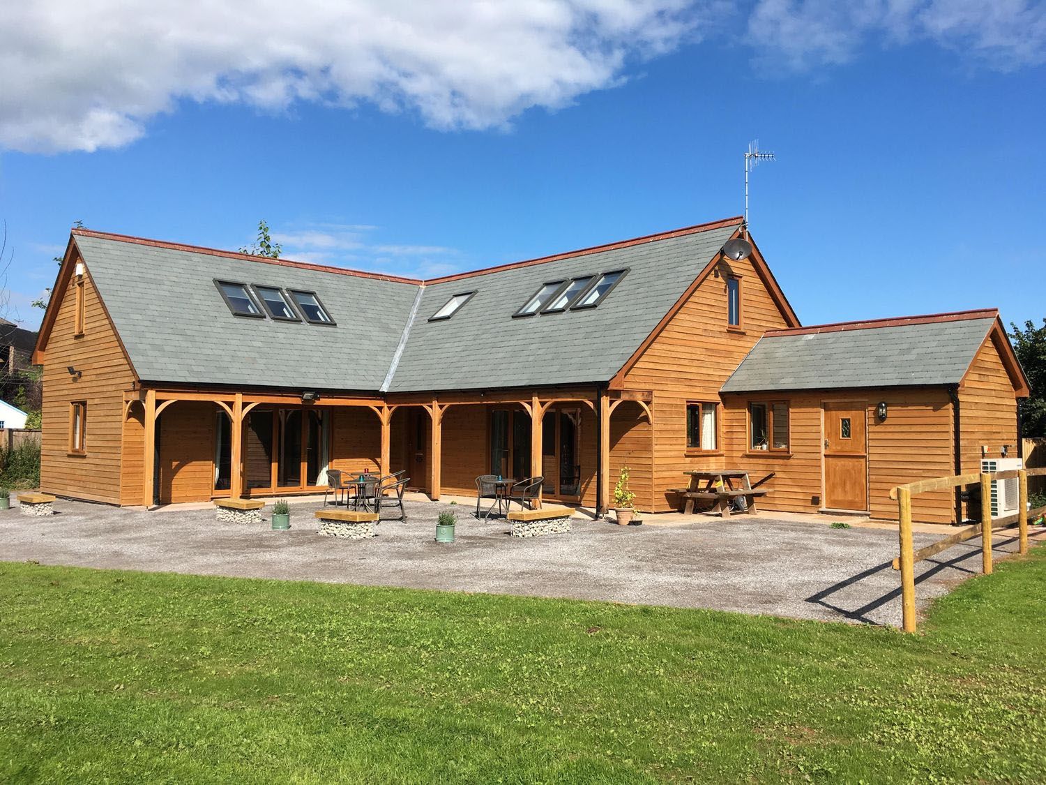 Riverside Lodge - Somerset, Somerset | Self Catering Holiday Lodges