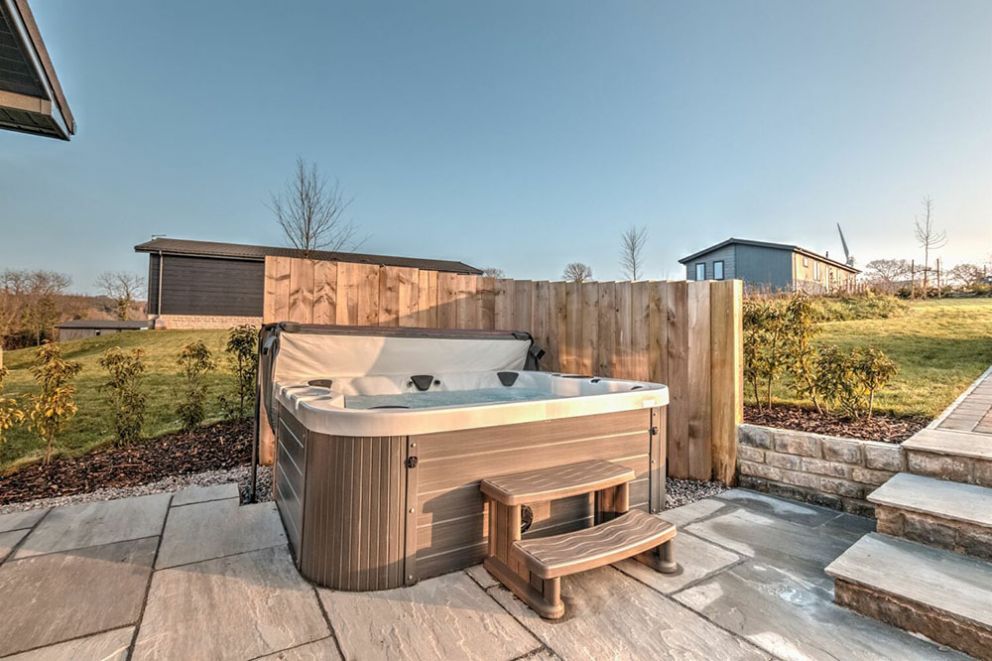 Roadford Lake Lodges hot tubs