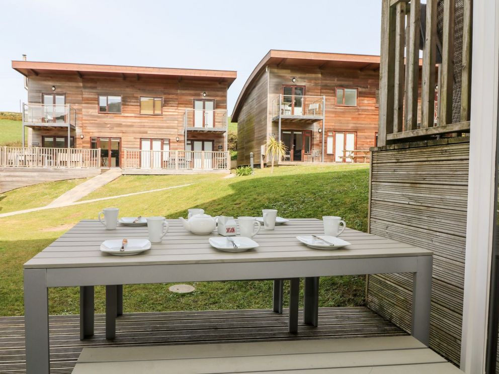 Sea Breeze 17 Gannel, Porthtowan - to rent near the beach