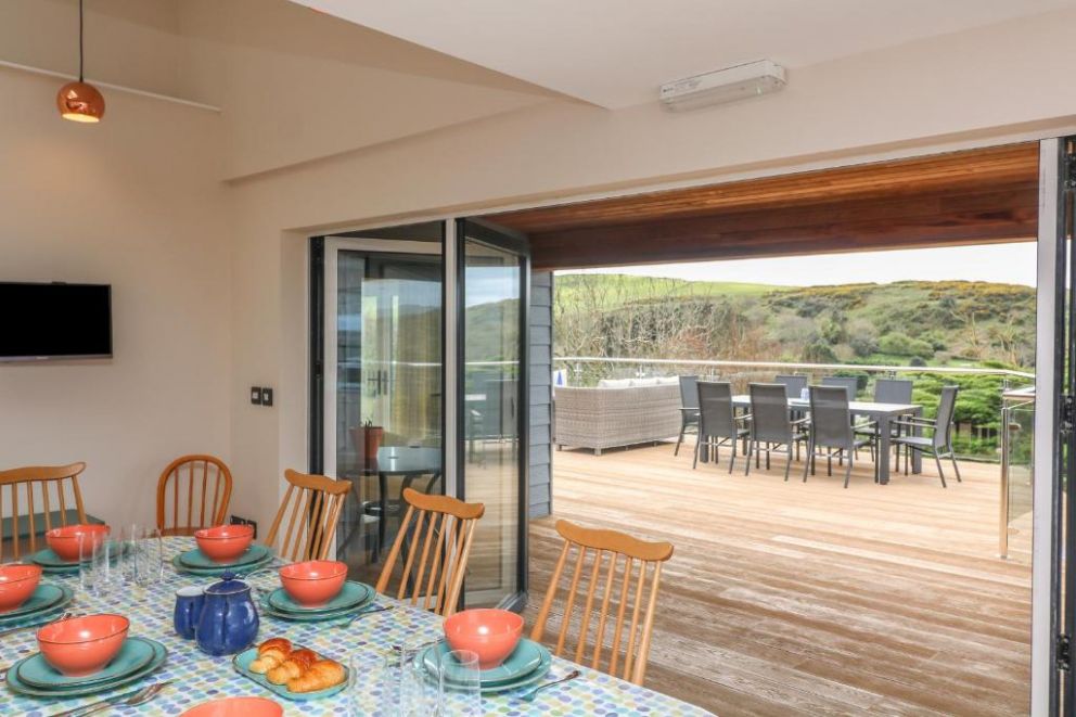 Seashells, 17 Channel View South Devon