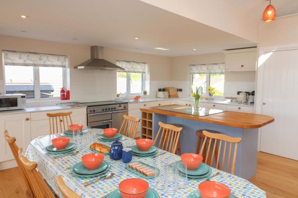 Seashells, 17 Channel View South Devon