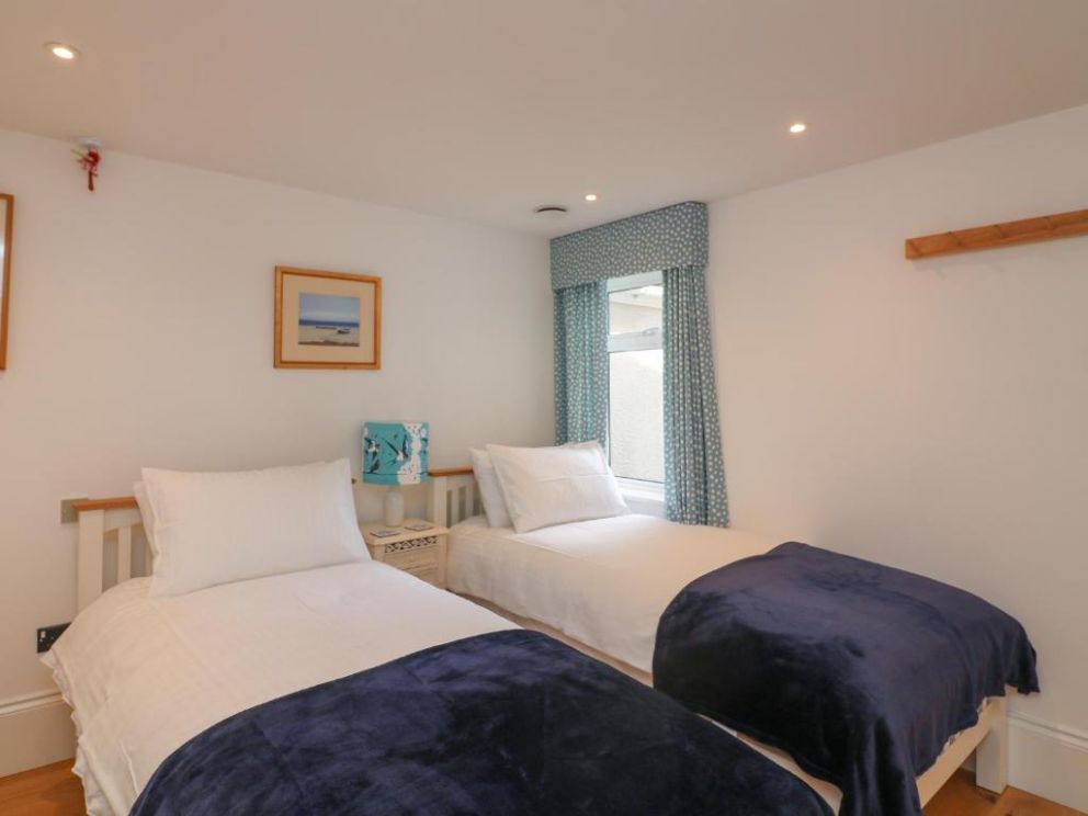 Seashells, 17 Channel View South Devon