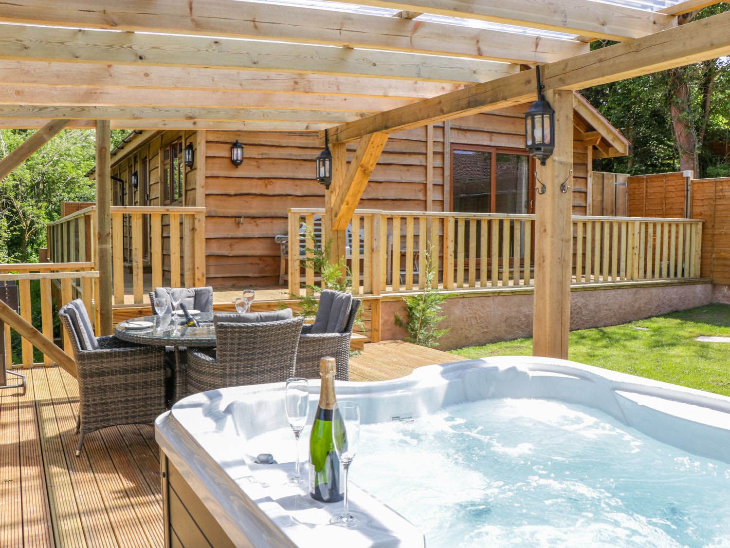 Lodges Hot tub lodges