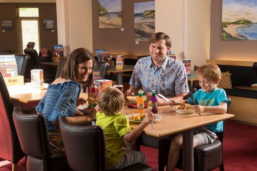 St Minver Cornwall lodges with restaurant onsite